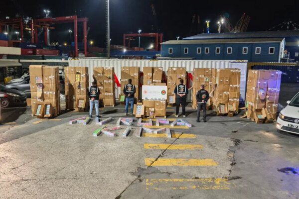 İstanbul’da 142 bin elektronik sigara cihazı ele geçirildi
