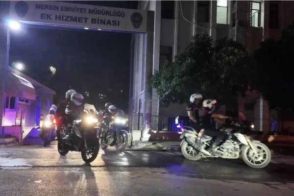 MERSİN’DE 3,5 MİLYAR TL’LİK YASA DIŞI BAHİS VE DOLANDIRICILIK OPERASYONU: 62 ŞÜPHELİ YAKALANDI